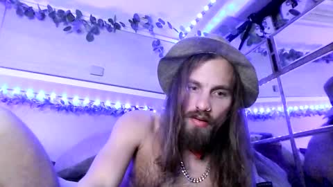 Snapshot of bonnie_and_clyde_11 chatting on November 19, 2025, 8:42 pm Bonnie and Clyde online show from November 19, 2025, 8:42 pm