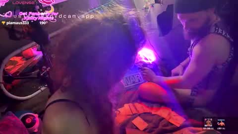 Snapshot of bonnie_and_clyde_11 chatting on February 18, 2026, 7:21 pm Bonnie and Clyde online show from February 18, 2026, 7:21 pm