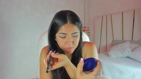 Bonnie online show from November 5, 2025, 7:14 pm