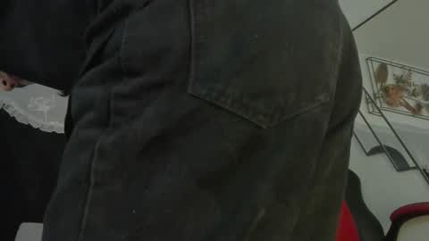   online show from November 4, 2025, 11:48 pm