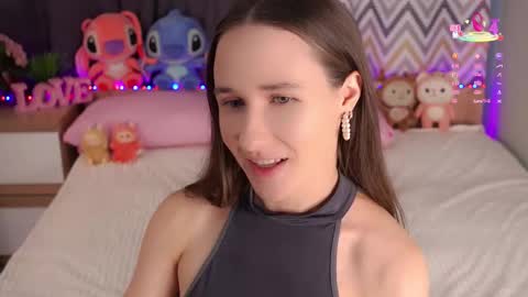 Snapshot of bonniedry chatting on September 16, 2025, 1:17 am Emma online show from September 16, 2025, 1:17 am