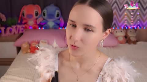 Snapshot of bonniedry chatting on September 17, 2025, 1:07 am Emma online show from September 17, 2025, 1:07 am