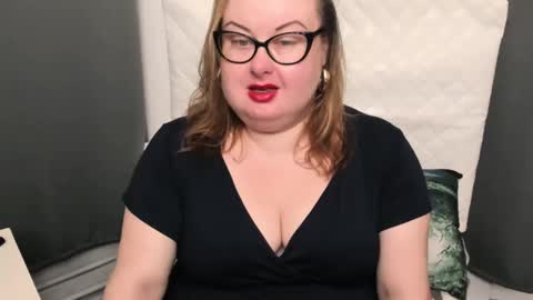 Snapshot of bonnieshining chatting on January 25, 2025, 4:56 am Bonnie online show from January 25, 2025, 4:56 am