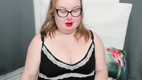 Snapshot of bonnieshining chatting on February 18, 2025, 6:04 am Bonnie online show from February 18, 2025, 6:04 am