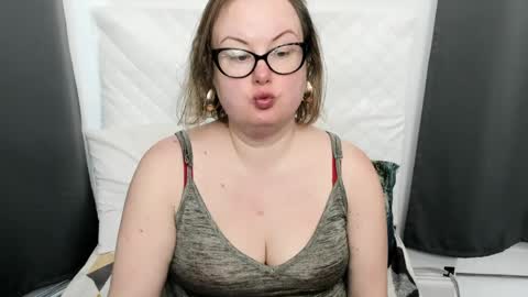 Bonnie online show from March 31, 2026, 7:42 am