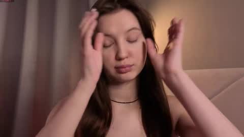 Eva online show from September 11, 2025, 3:23 pm