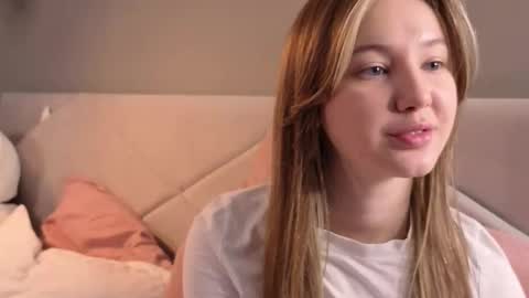 Snapshot of bonnyflower chatting on February 20, 2026, 3:45 pm Eva online show from February 20, 2026, 3:45 pm