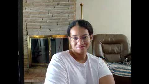 Snapshot of bonvivantb chatting on December 2, 2025, 2:45 pm Queen Bon Vivantt online show from December 2, 2025, 2:45 pm