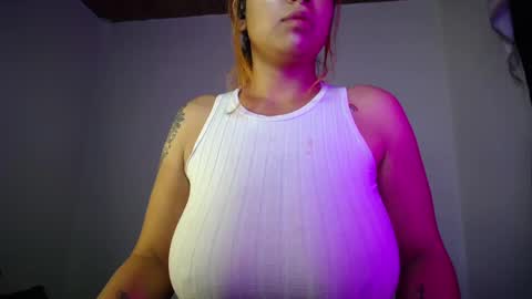 Snapshot of boobs_magic chatting on September 14, 2025, 4:11 am KIM     online show from September 14, 2025, 4:11 am
