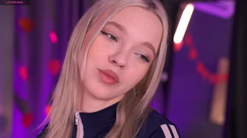 Snapshot of boobybliss chatting on February 15, 2026, 7:51 am Alina online show from February 15, 2026, 7:51 am