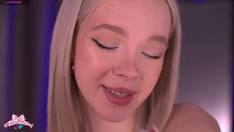 Snapshot of boobybliss chatting on February 23, 2026, 8:01 am Alina online show from February 23, 2026, 8:01 am