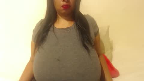 Snapshot of boobyqueen24 chatting on October 22, 2025, 6:40 pm boobyqueen online show from October 22, 2025, 6:40 pm