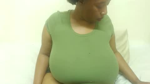 Snapshot of boobyqueen24 chatting on March 4, 2026, 6:14 pm boobyqueen online show from March 4, 2026, 6:14 pm