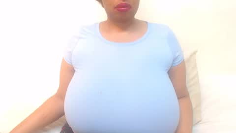 boobyqueen online show from June 24, 2026, 6:51 pm