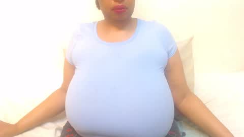 boobyqueen online show from June 25, 2026, 7:07 pm