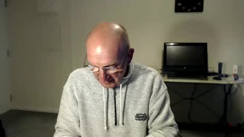 Snapshot of boppy21 chatting on March 4, 2025, 8:49 pm Boppy21 online show from March 4, 2025, 8:49 pm