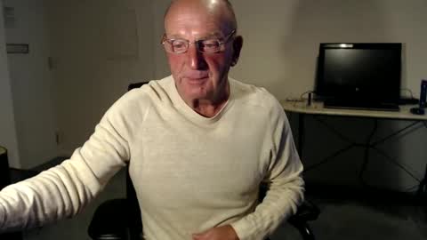 Snapshot of boppy21 chatting on March 5, 2025, 6:56 pm Boppy21 online show from March 5, 2025, 6:56 pm