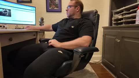 Snapshot of boredhorndog chatting on December 2, 2025, 3:45 am Boredhorndog online show from December 2, 2025, 3:45 am