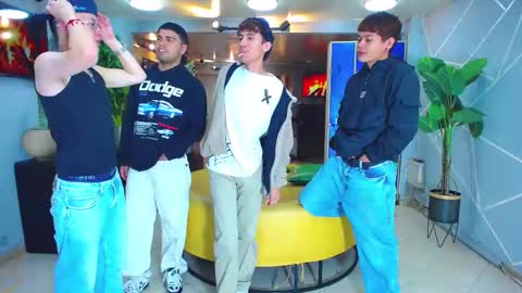 THOMAS AND DAMIAND online show from October 22, 2025, 4:13 am