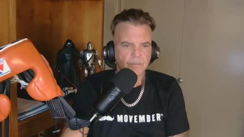 BOSS online show from November 3, 2025, 8:32 pm