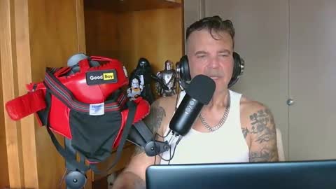 BOSS online show from November 12, 2025, 7:57 pm