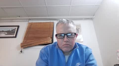 bostonirish45 online show from May 25, 2026, 3:45 am