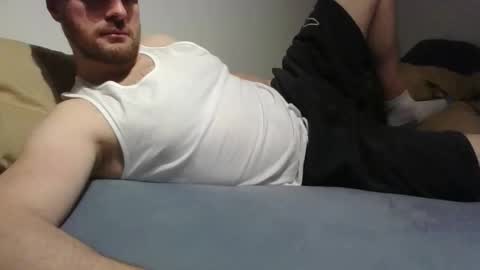 Snapshot of bottomtsinner chatting on November 14, 2025, 11:35 pm bottomtsinner online show from November 14, 2025, 11:35 pm