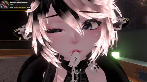 Camila online show from October 19, 2025, 2:07 pm