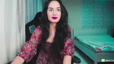 Helen  online show from December 9, 2024, 8:22 am