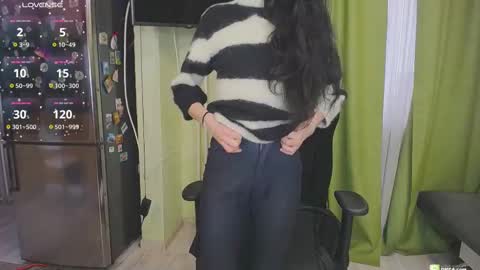 Helen  online show from February 27, 2025, 12:23 pm