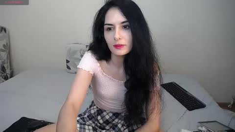 Helen  online show from October 17, 2025, 3:03 pm