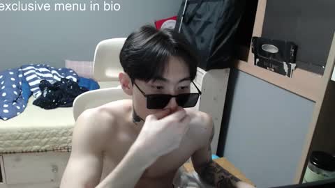 Snapshot of boxman556990 chatting on November 1, 2025, 10:39 am boxman556990 online show from November 1, 2025, 10:39 am