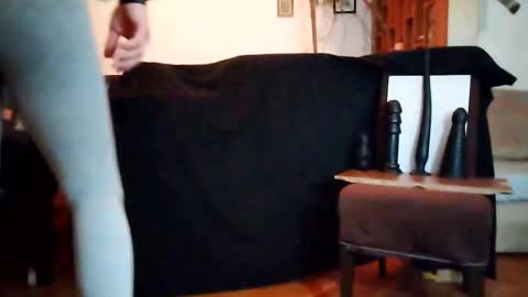 Snapshot of boy7oyy chatting on December 15, 2025, 11:42 pm Bes7assquirt online show from December 15, 2025, 11:42 pm