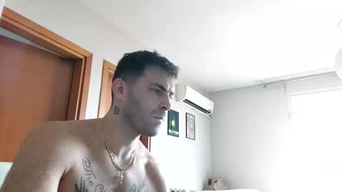 Snapshot of boy_aroundtheworld chatting on October 17, 2025, 11:13 am Dan online show from October 17, 2025, 11:13 am