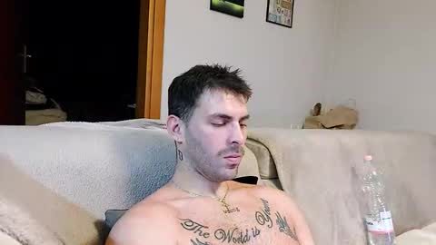 Snapshot of boy_aroundtheworld chatting on October 31, 2025, 2:45 am Dan online show from October 31, 2025, 2:45 am