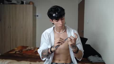 Boy Astro online show from February 22, 2025, 12:49 am