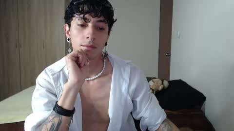 Boy Astro online show from February 28, 2025, 1:05 am