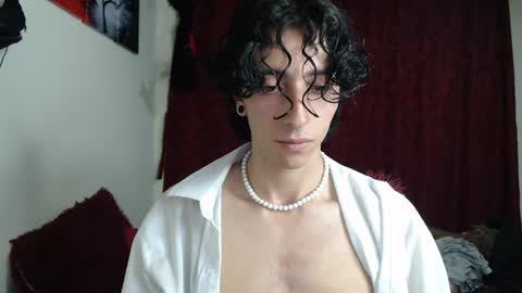 Boy Astro online show from October 15, 2025, 11:38 pm