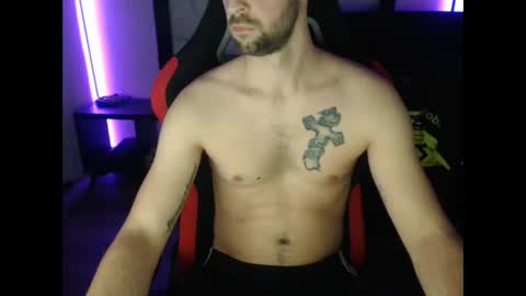 boy_t0y89 online show from January 10, 2025, 5:02 pm