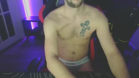 boy_t0y89 online show from February 17, 2025, 6:15 pm