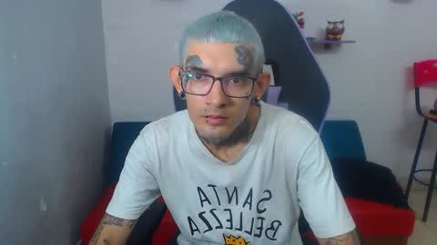 Snapshot of boy_tatto77 chatting on December 21, 2025, 6:37 pm boy_tatto77 online show from December 21, 2025, 6:37 pm