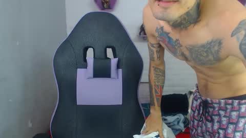 Snapshot of boy_tatto77 chatting on December 22, 2025, 7:00 pm boy_tatto77 online show from December 22, 2025, 7:00 pm