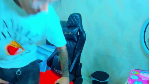 Snapshot of boy_tatto77 chatting on January 12, 2026, 5:29 pm boy_tatto77 online show from January 12, 2026, 5:29 pm