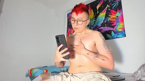 Edward ftm trans queerslave online show from December 21, 2025, 3:02 am