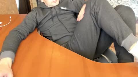 BoyApollon online show from November 15, 2025, 8:11 am