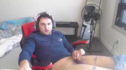 For business or to fuck me contact me boybigcocks Follow my OF  online show from February 20, 2025, 8:36 pm