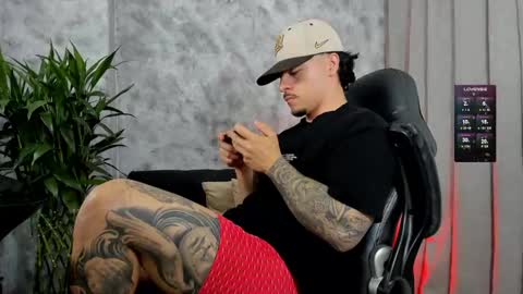 boyc02_ online show from December 20, 2025, 11:39 am