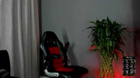 boyc02_ online show from May 14, 2026, 3:57 am