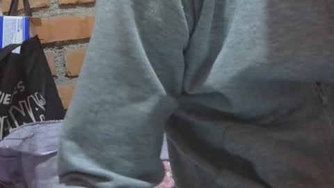 Snapshot of boycumlatino21 chatting on February 23, 2026, 3:53 pm Boy online show from February 23, 2026, 3:53 pm