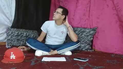 Snapshot of boyfantasies_11 chatting on December 4, 2025, 1:59 am boyfantasies_11 online show from December 4, 2025, 1:59 am